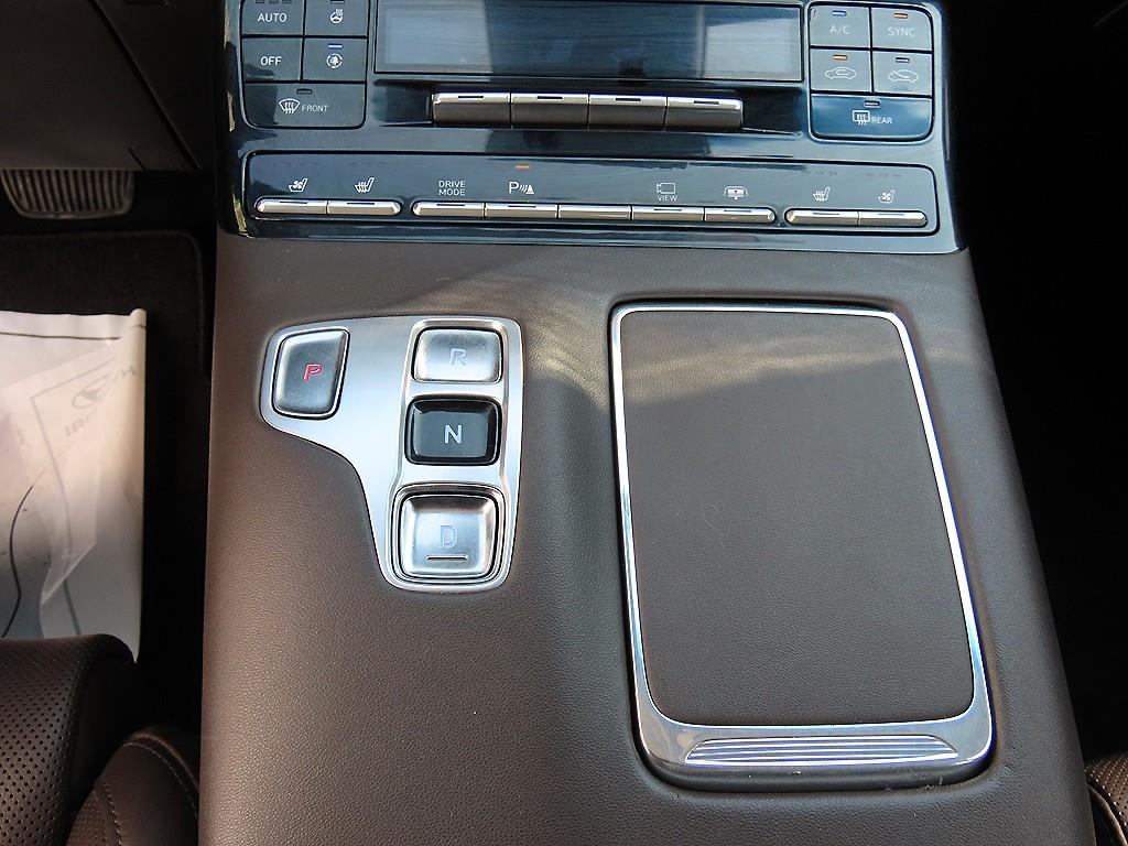 HYUNDAI Grandeur - Vista 11