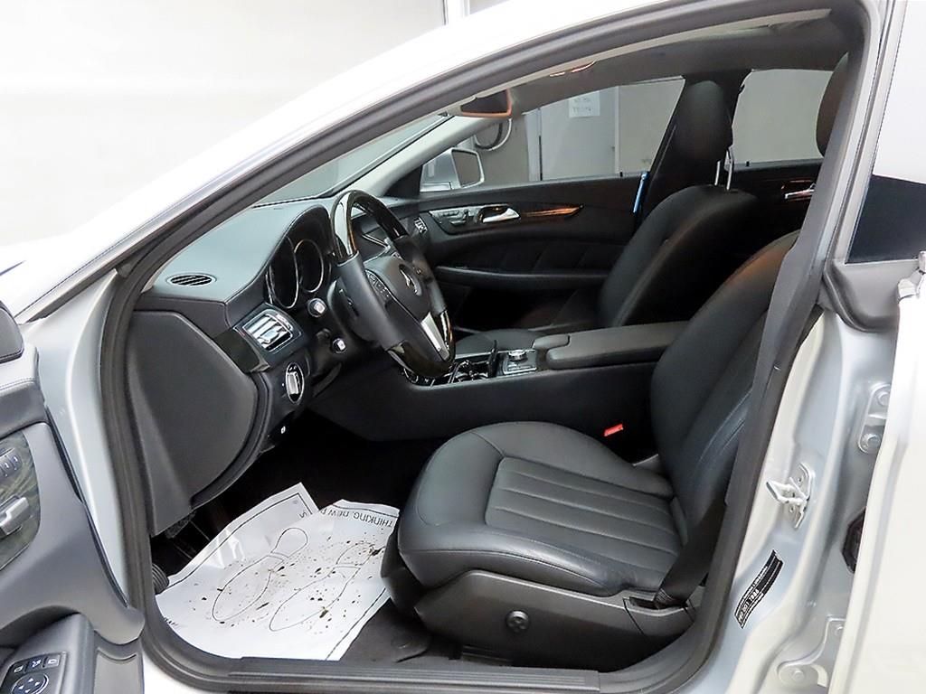 Mercedes Benz CLS Class - Vista 5