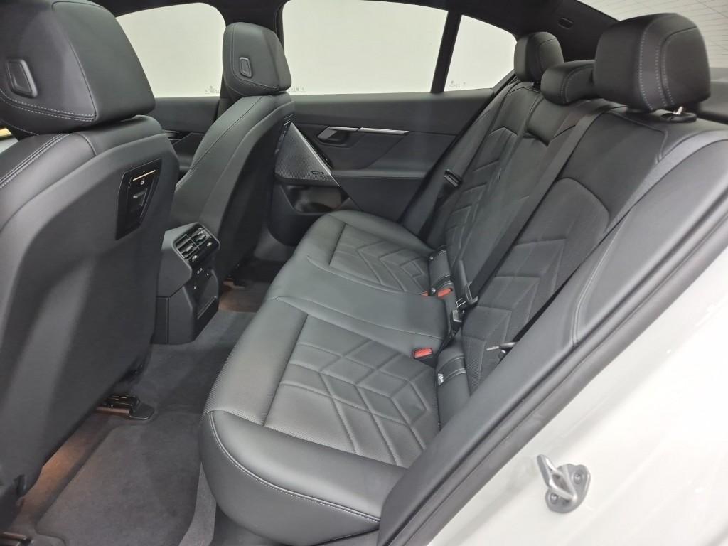 BMW 5 Series - Vista 12