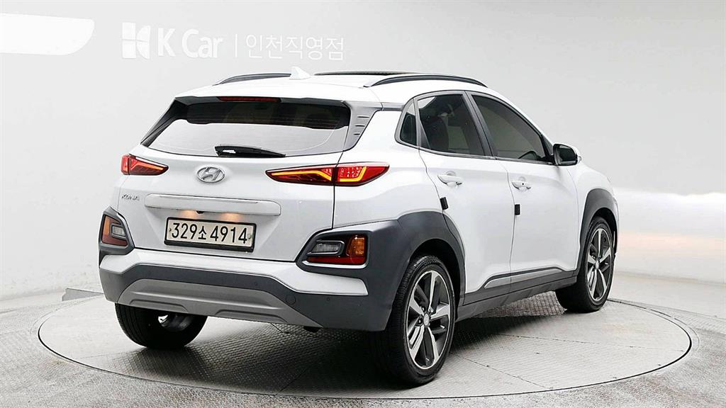 HYUNDAI Kona - Vista 5