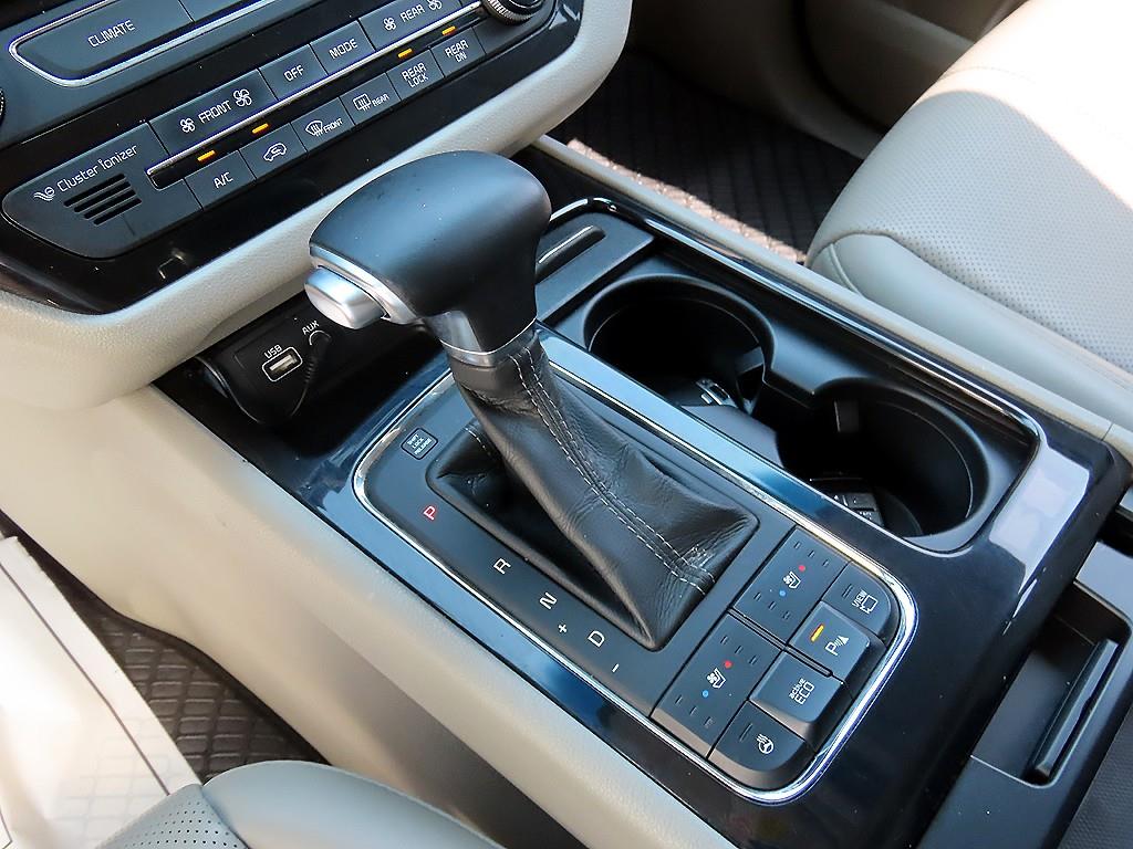 KIA Carnival - Vista 10