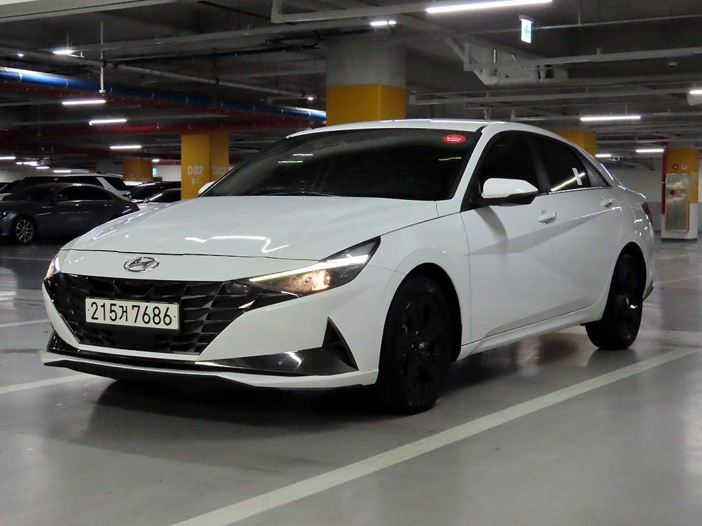 HYUNDAI Avante - Vista 2