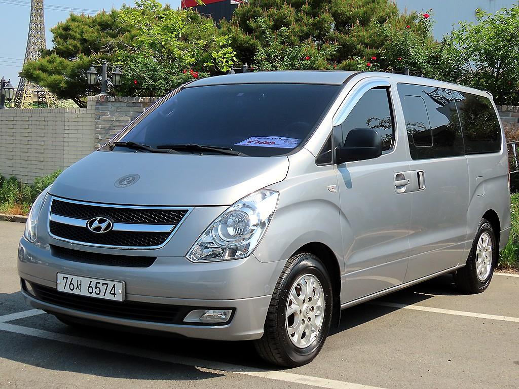 HYUNDAI Starex - Vista 2