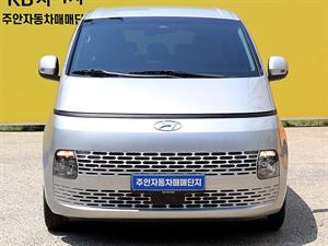 HYUNDAI Staria - Vista 2