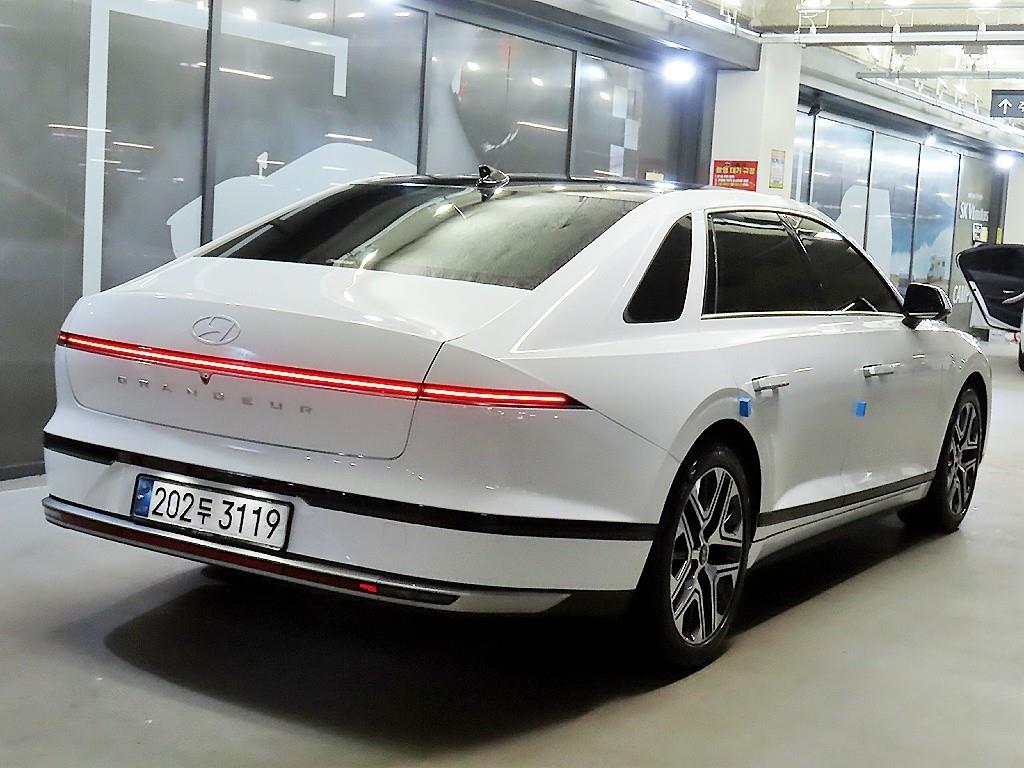 HYUNDAI Grandeur - Vista 4