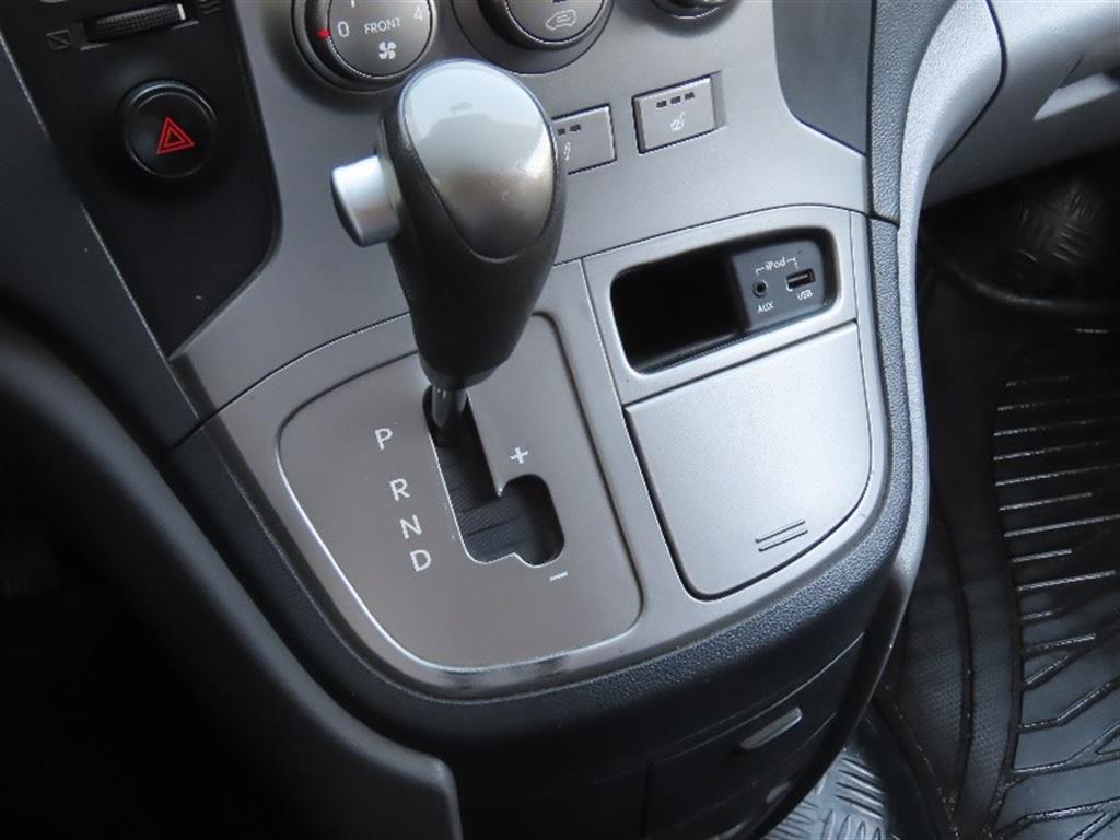 HYUNDAI Starex - Vista 11