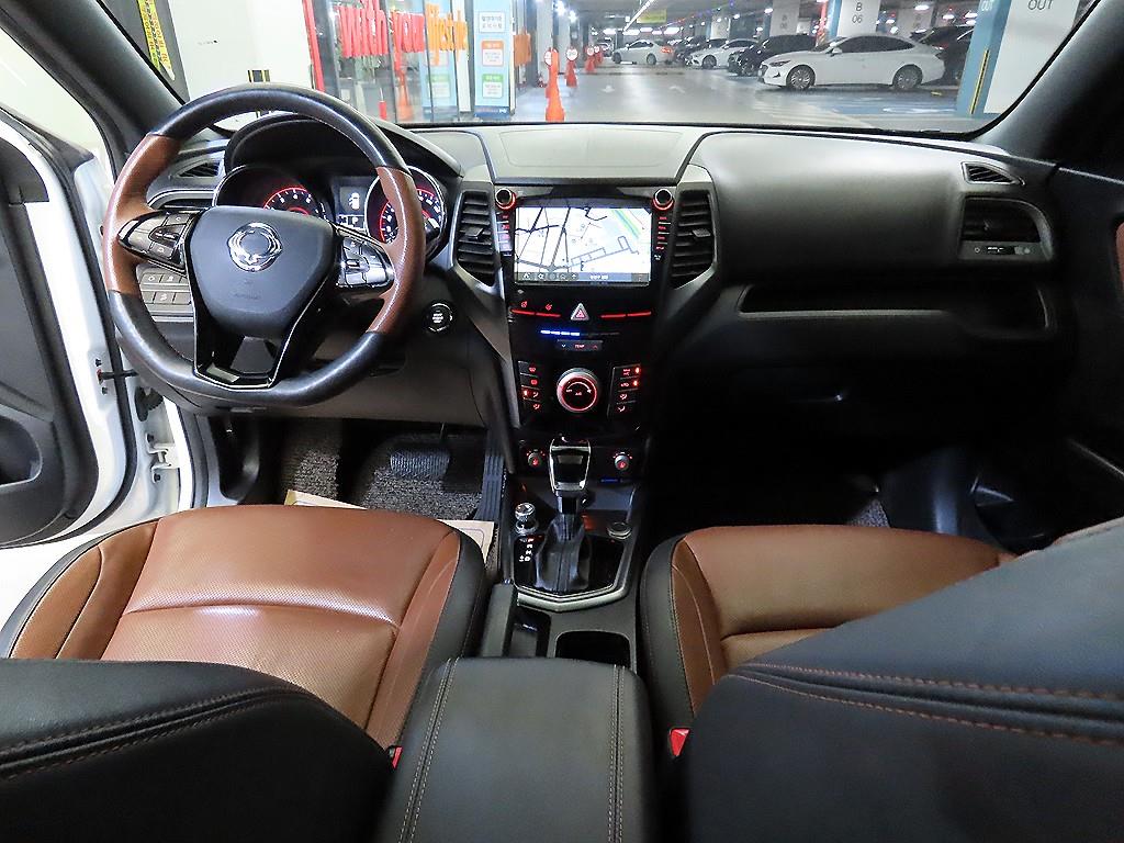 Ssangyong Tivoli - Vista 10