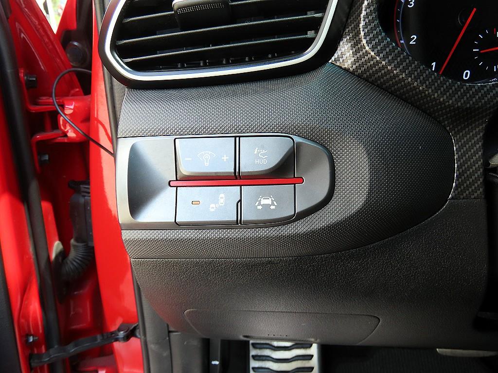 HYUNDAI Veloster 2018 Rojo - Importación desde Corea - HF Imports Iquique - Foto 13