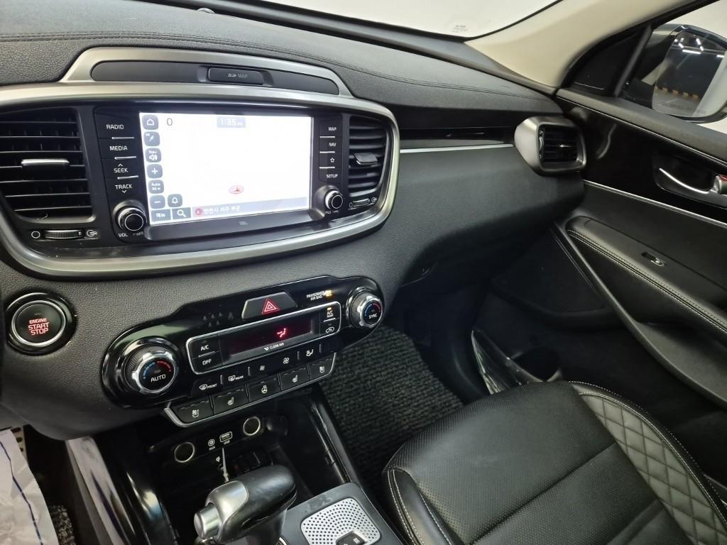 KIA Sorento - Vista 10
