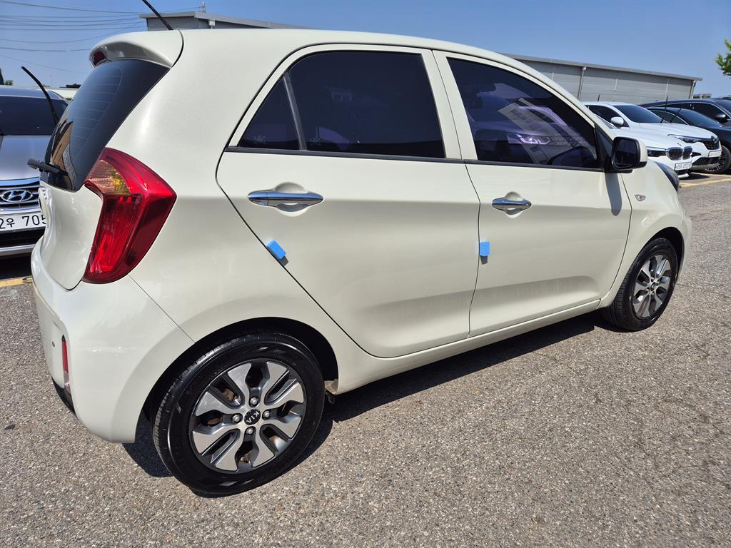 KIA Morning - Vista 5