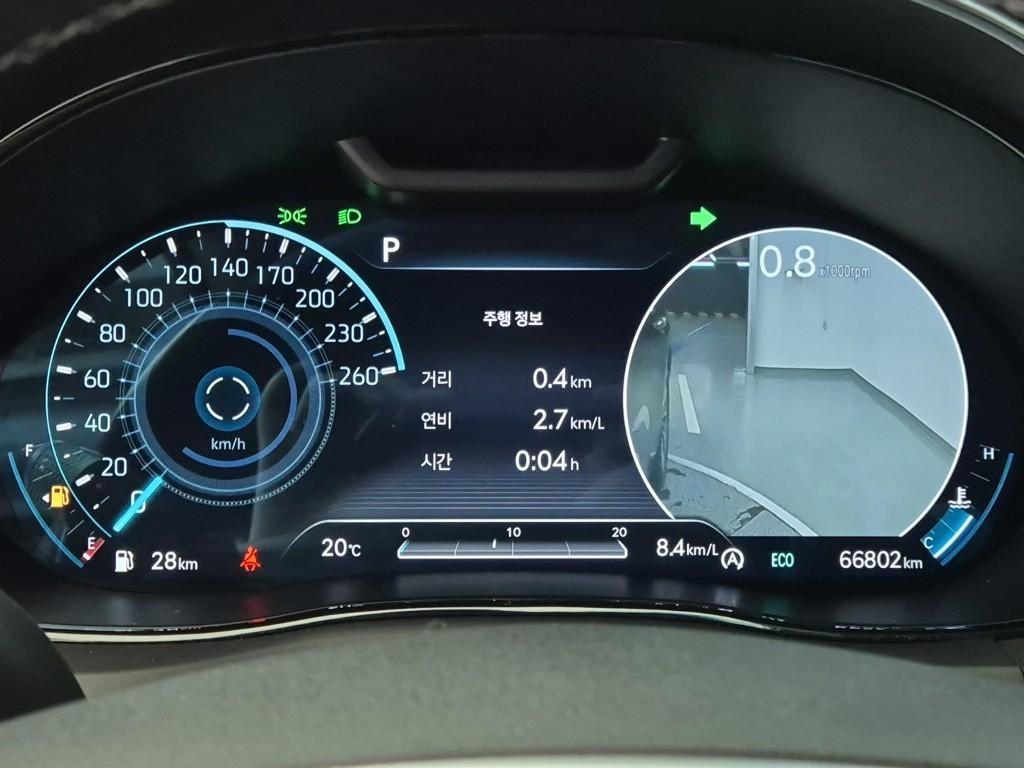 Genesis GV70 - Vista 6