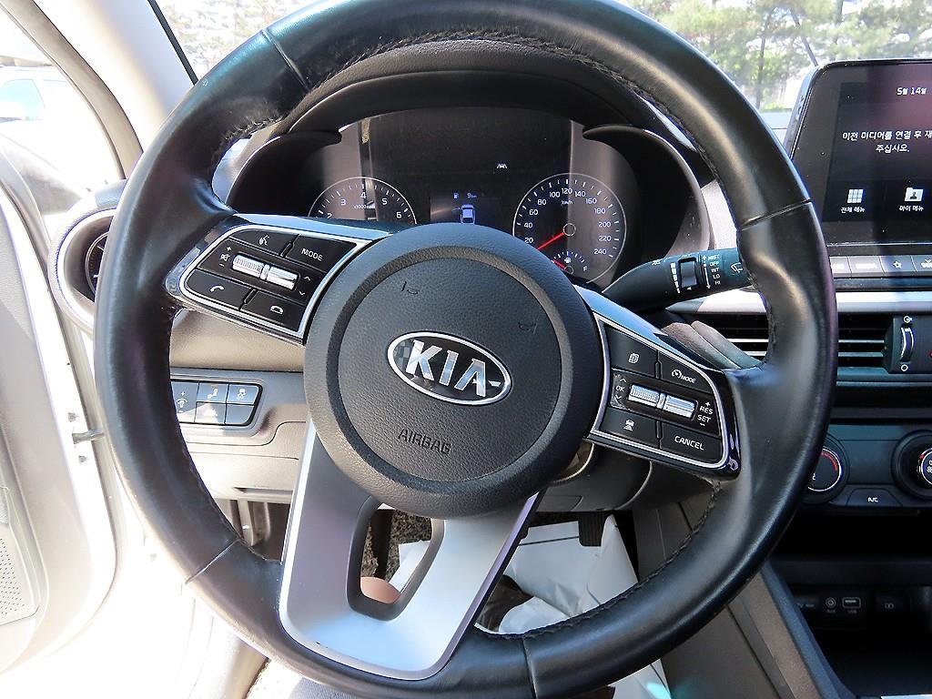 KIA K3 - Vista 8