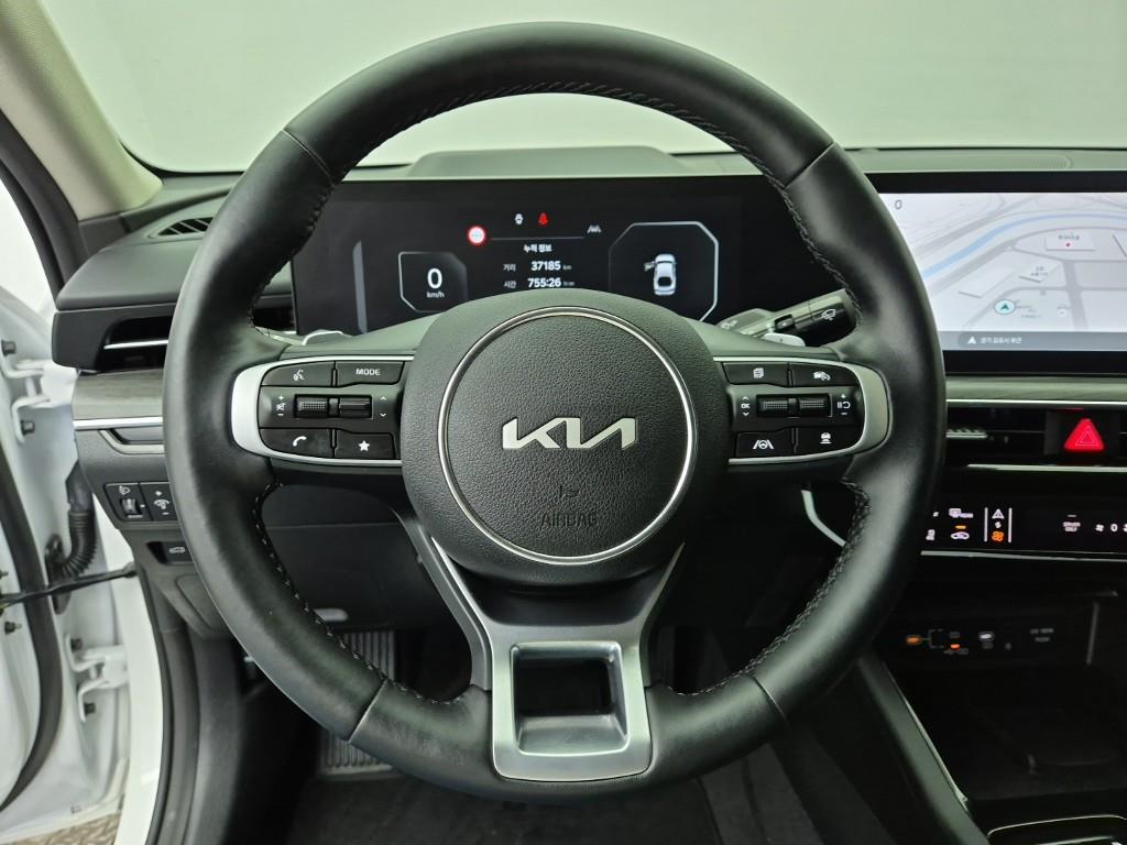 KIA K5 - Vista 9