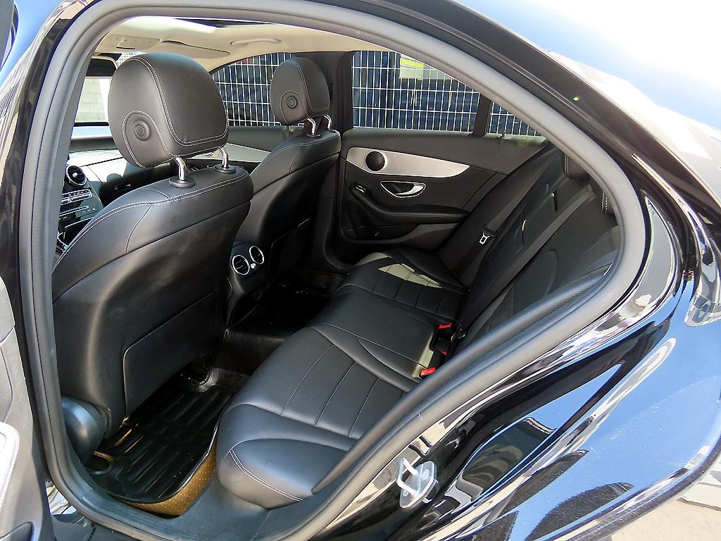 Mercedes Benz C Class - Vista 6