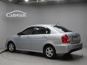 HYUNDAI Verna - Vista 6