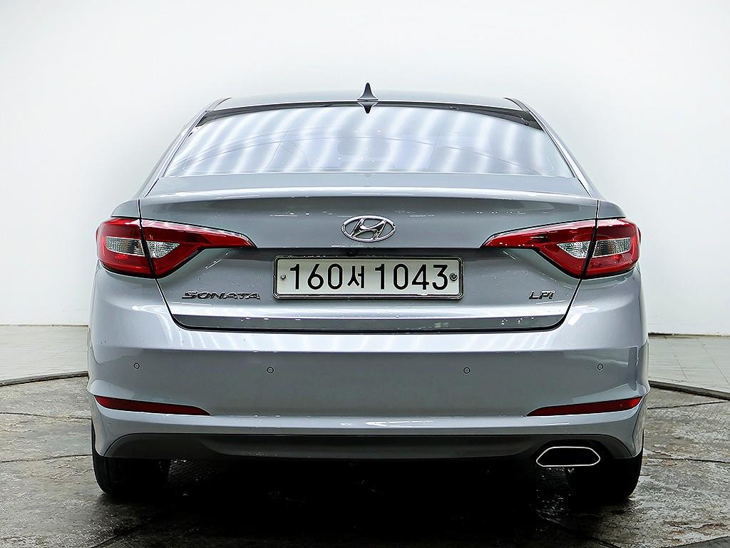HYUNDAI Sonata - Vista 5