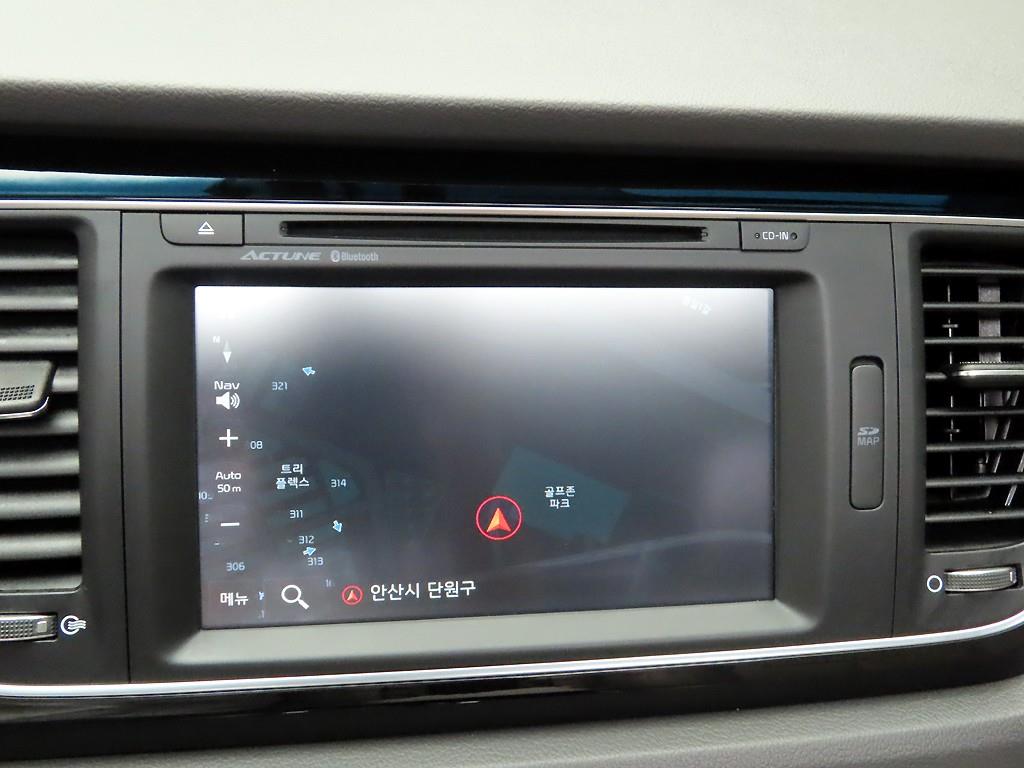 KIA Carnival - Vista 8