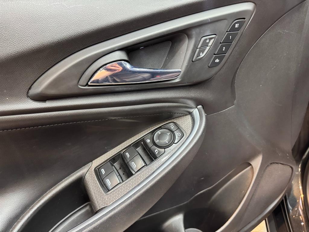 Chevrolet Malibu - Vista 10