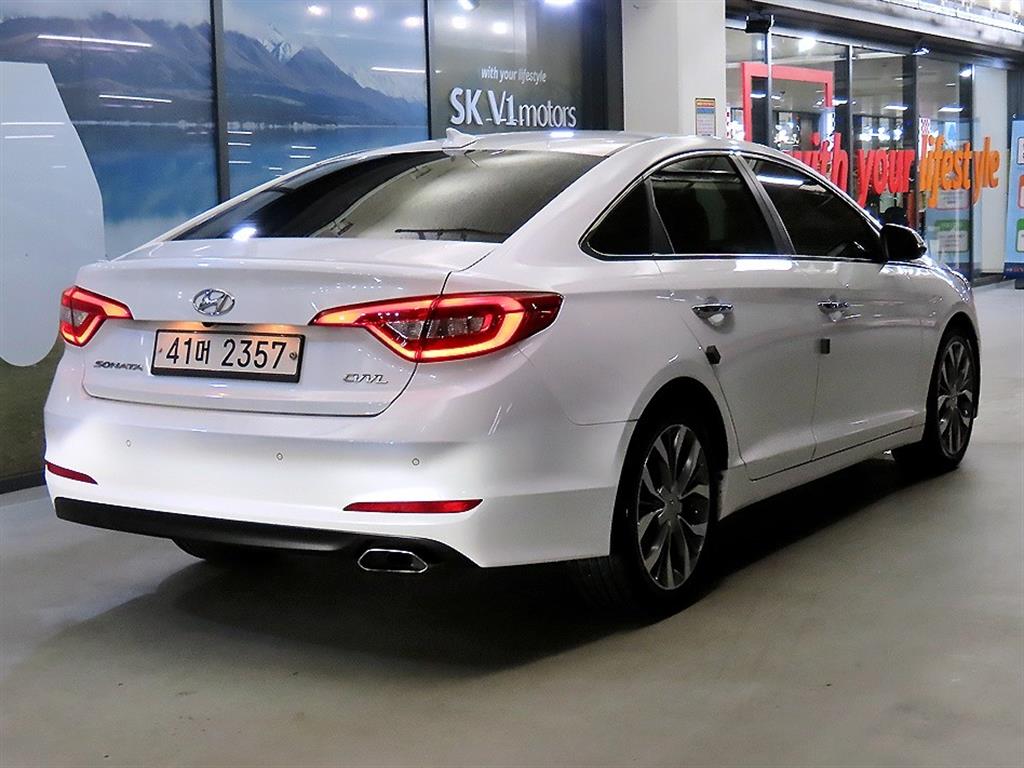HYUNDAI Sonata - Vista 4