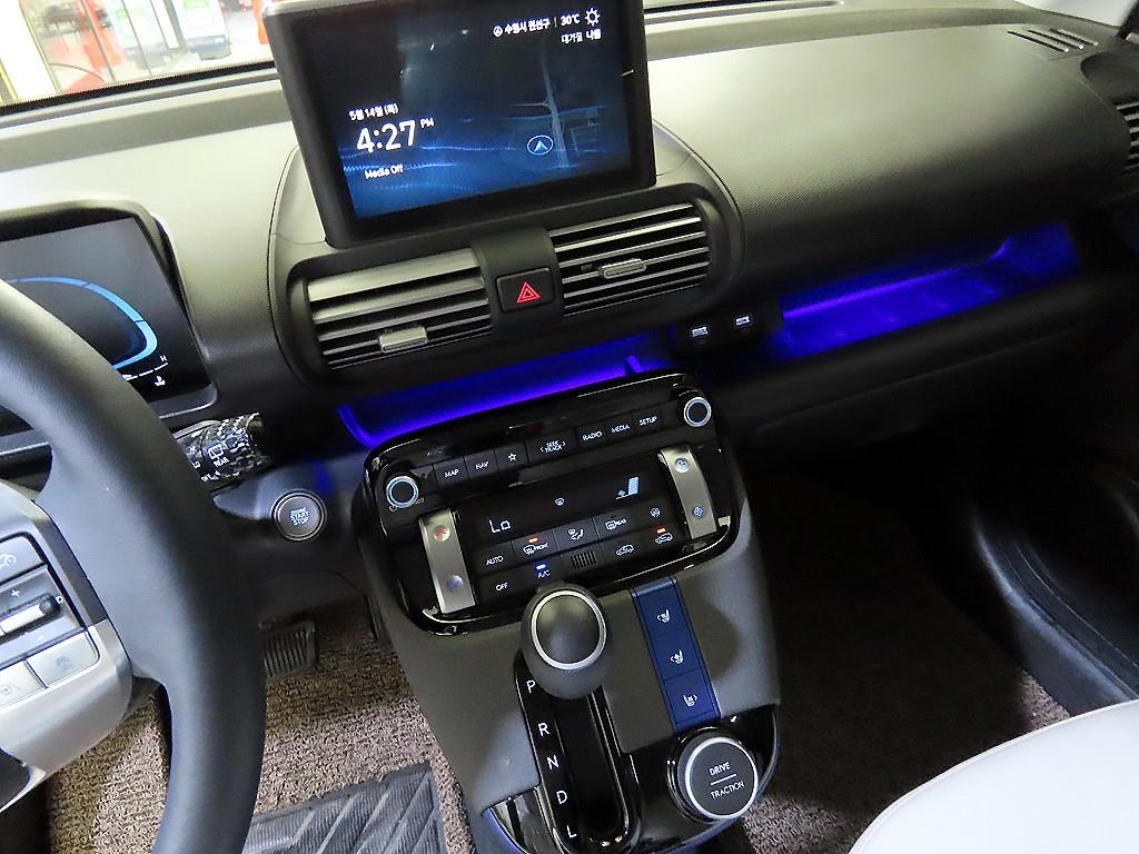HYUNDAI Casper - Vista 11