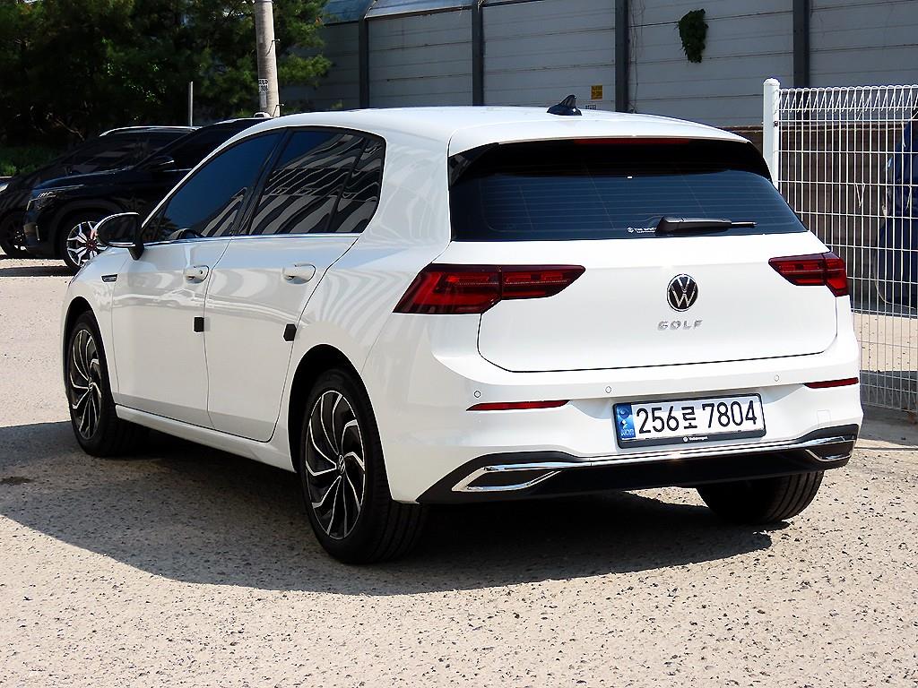 Volkswagen Golf - Vista 3