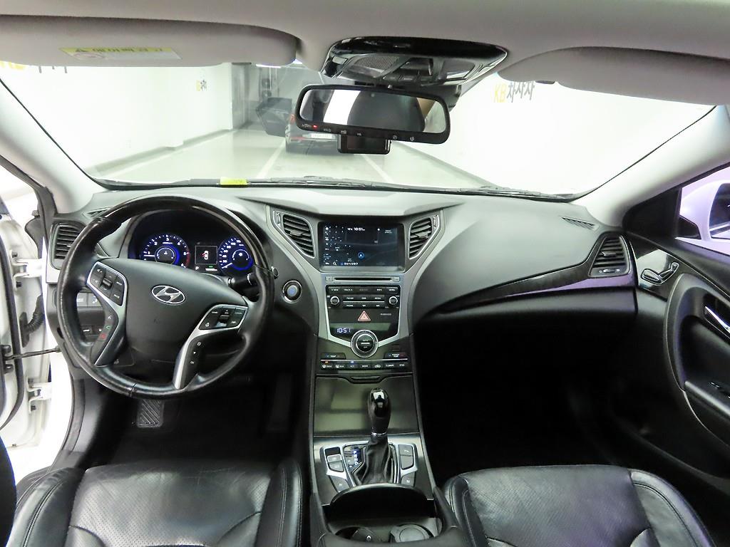 HYUNDAI Grandeur - Vista 7