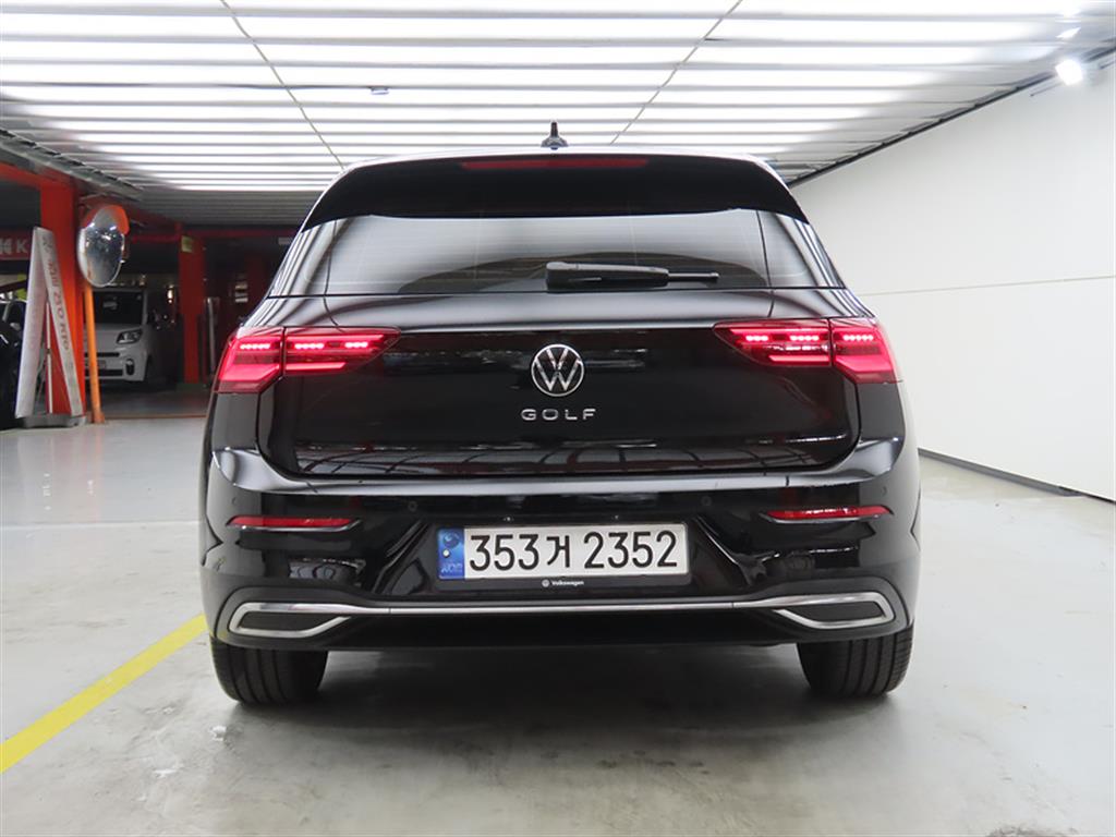 Volkswagen Golf - Vista 3