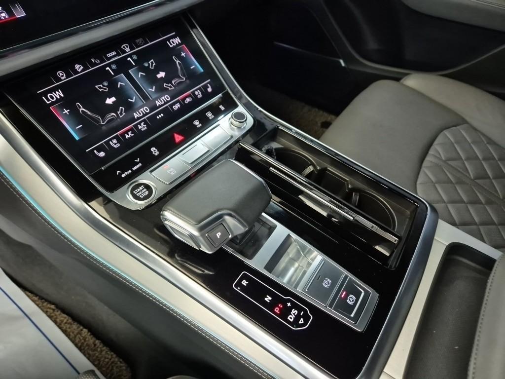 Audi Q8 - Vista 9