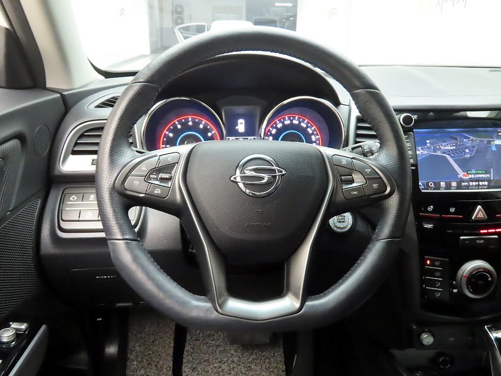 Ssangyong Tivoli - Vista 8