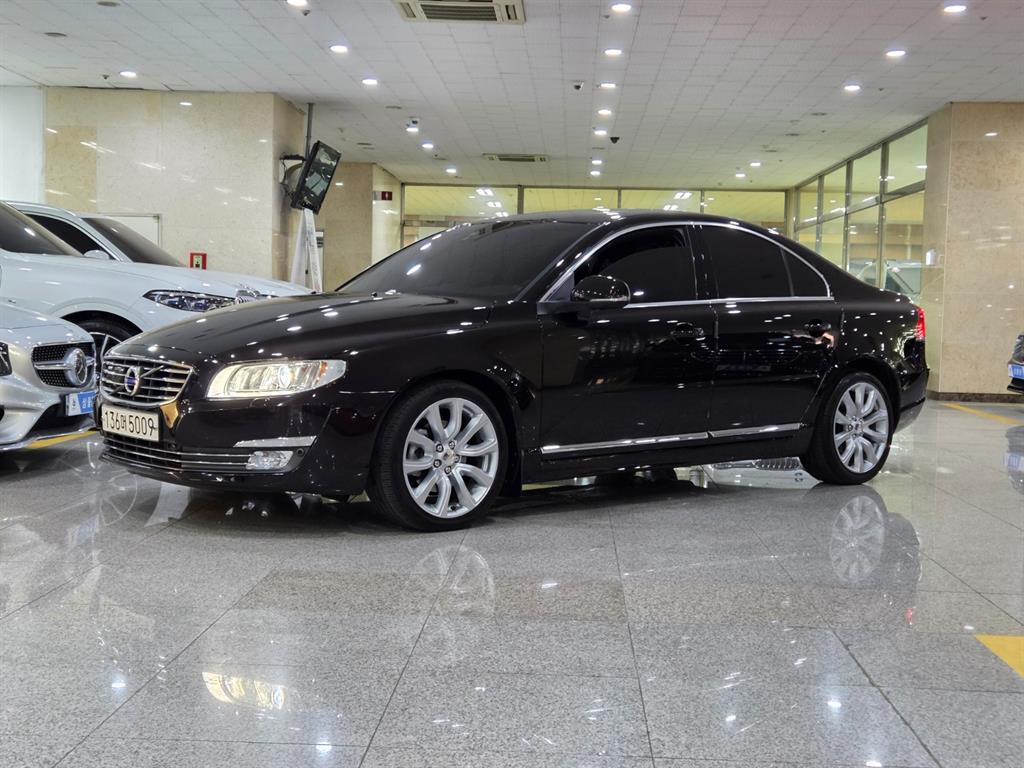 Volvo S80 2016 Negro - Importación desde Corea - HF Imports Iquique - Foto 1