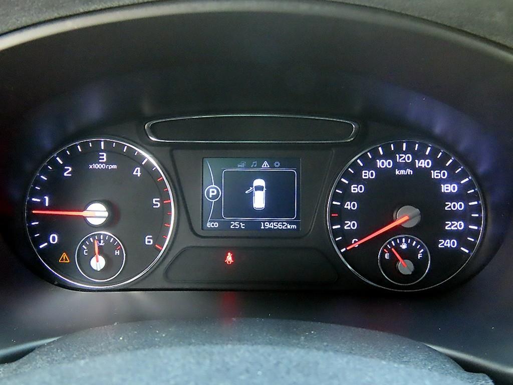 KIA Sorento - Vista 9