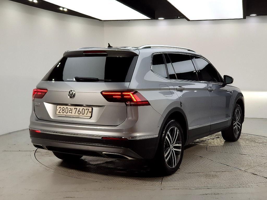 Volkswagen Tiguan - Vista 4