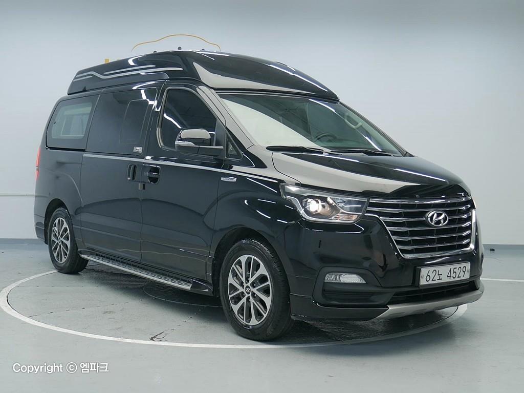 HYUNDAI Starex - Vista 4