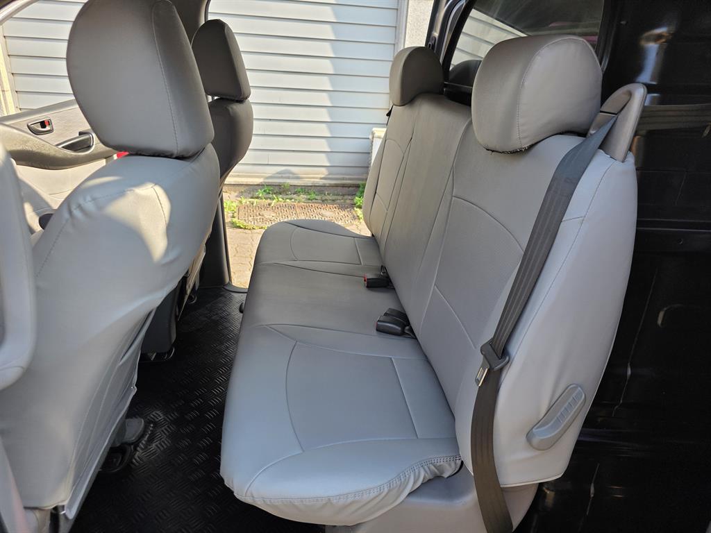 HYUNDAI Starex - Vista 11