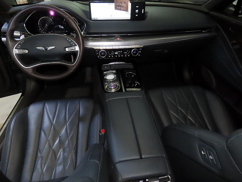 Genesis G80 - Vista 10