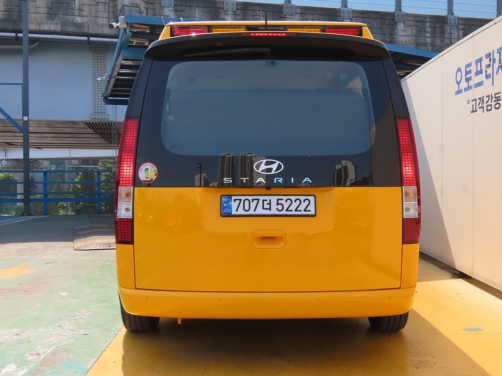 HYUNDAI Staria - Vista 4