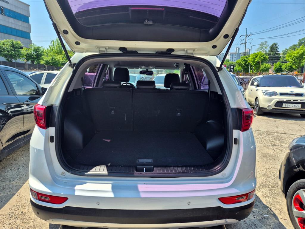 KIA Sportage - Vista 5