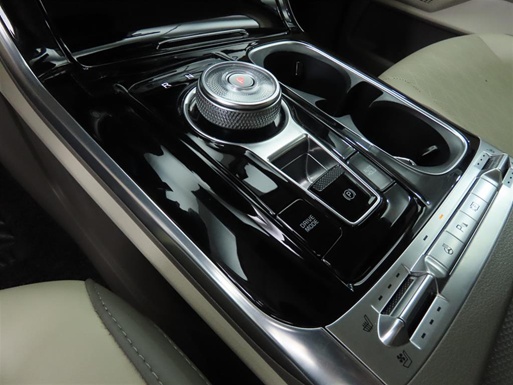 KIA Carnival - Vista 11