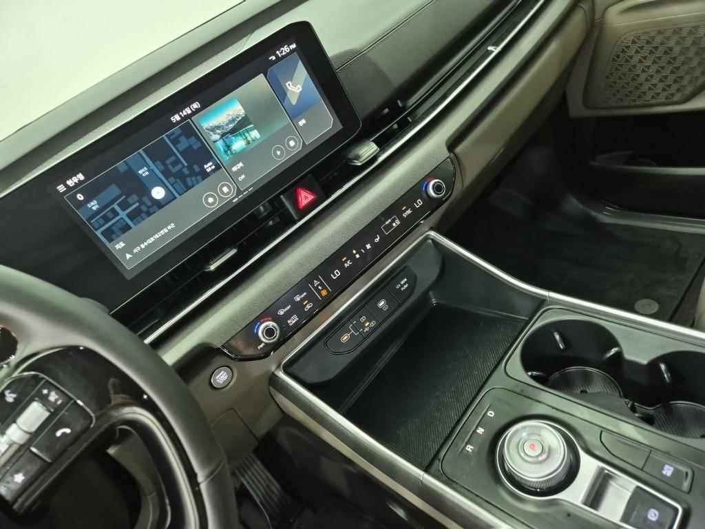 KIA Carnival - Vista 10
