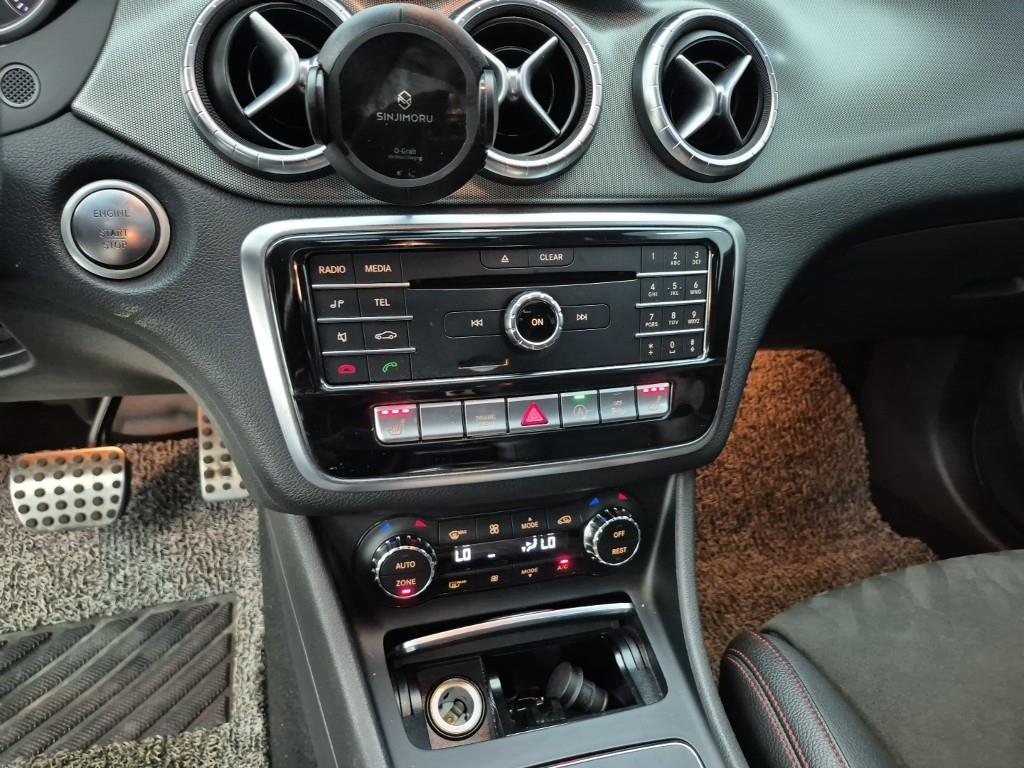 Mercedes Benz CLA Class - Vista 10