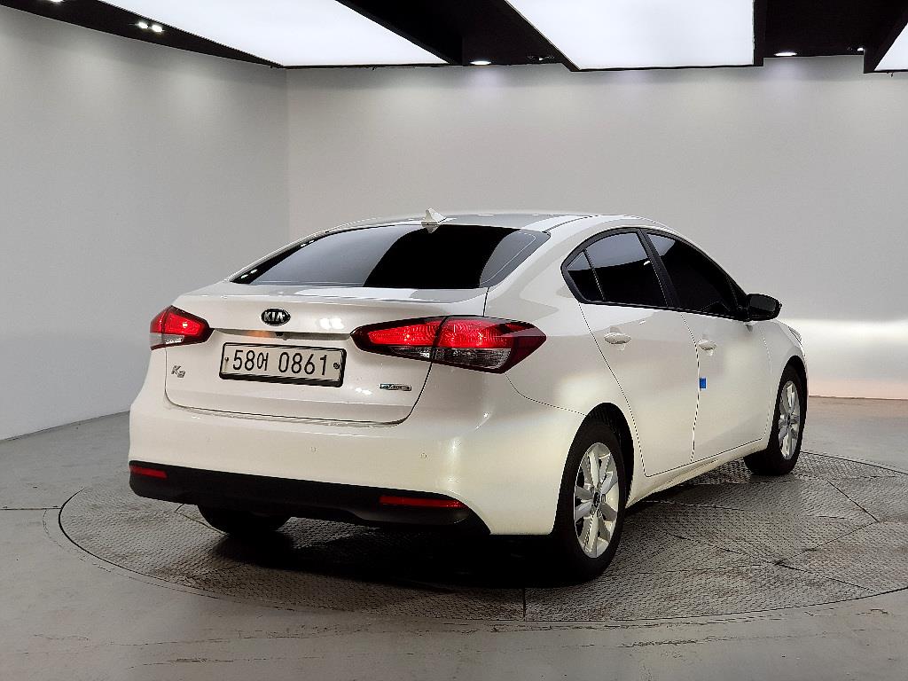 KIA K3 - Vista 4