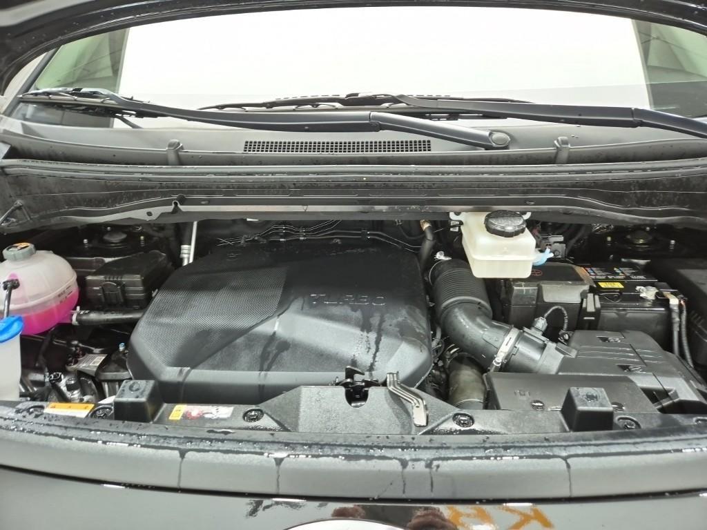 HYUNDAI Staria - Vista 5