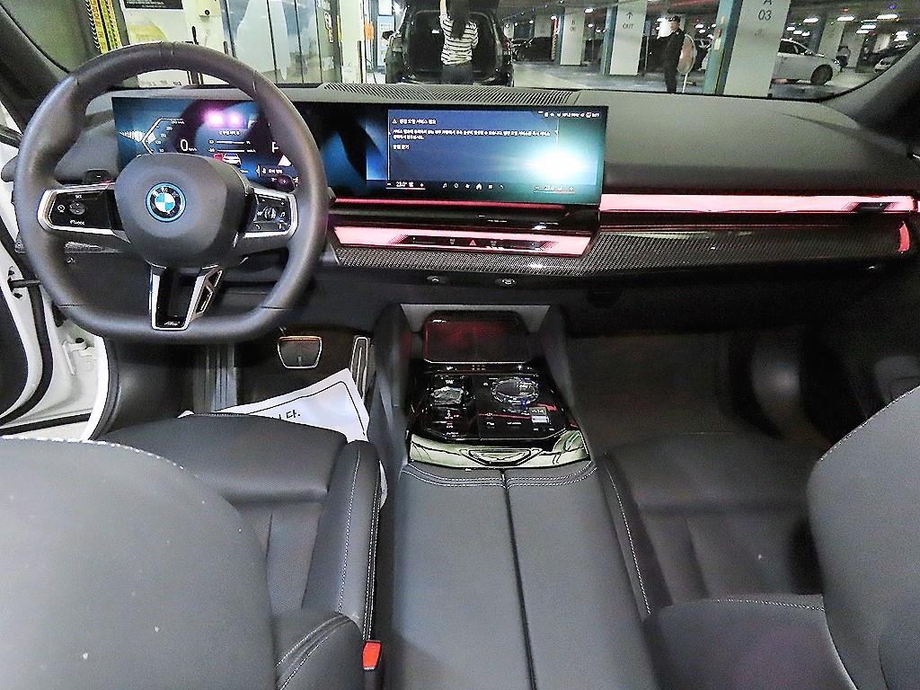 BMW 5 Series - Vista 10