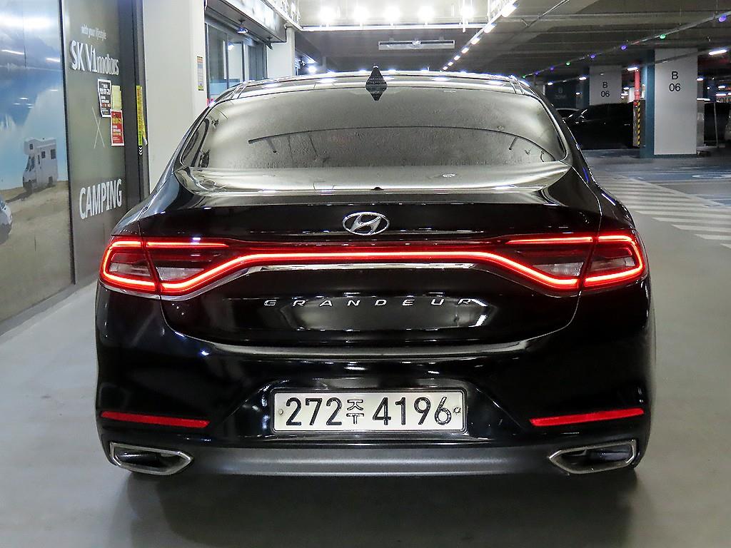 HYUNDAI Grandeur - Vista 5