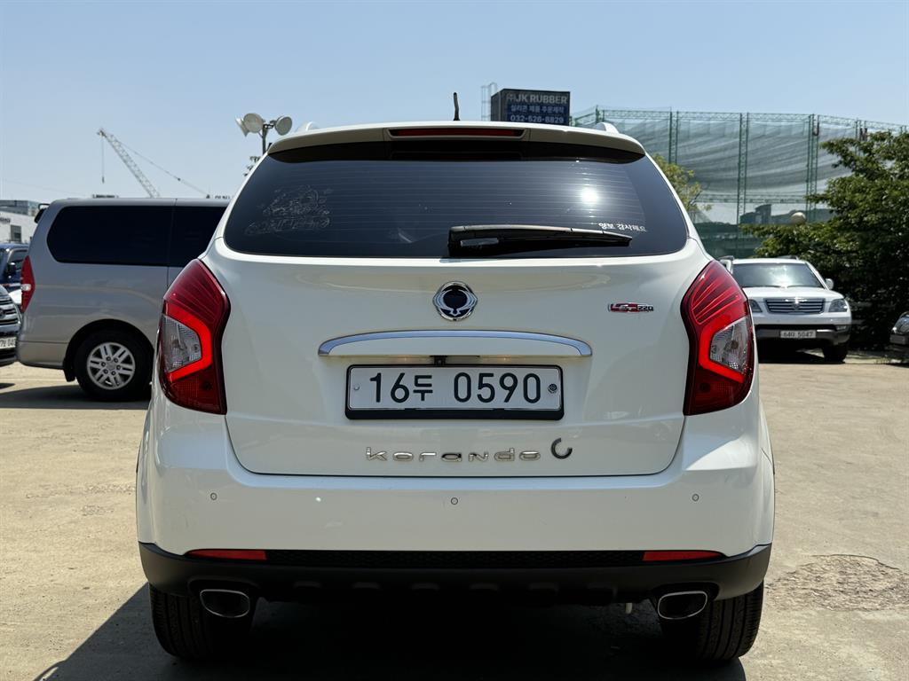 Ssangyong Korando - Vista 4