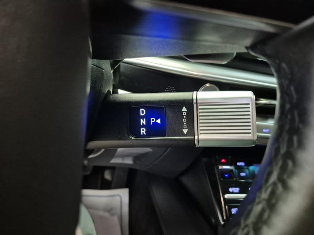 HYUNDAI Grandeur - Vista 8