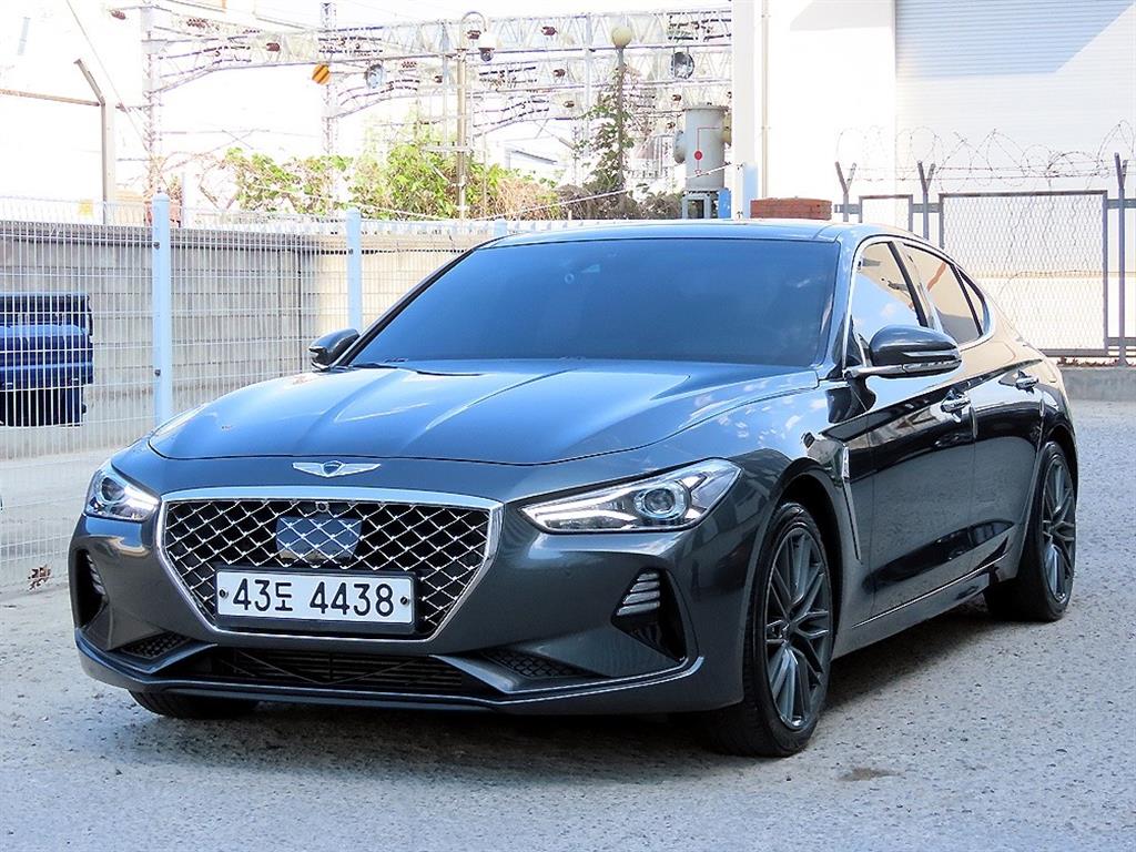 Genesis G70 - Vista 2