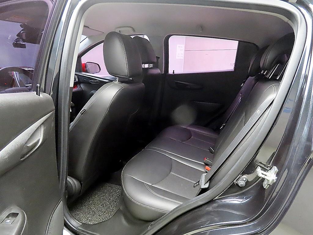 Chevrolet Spark - Vista 6