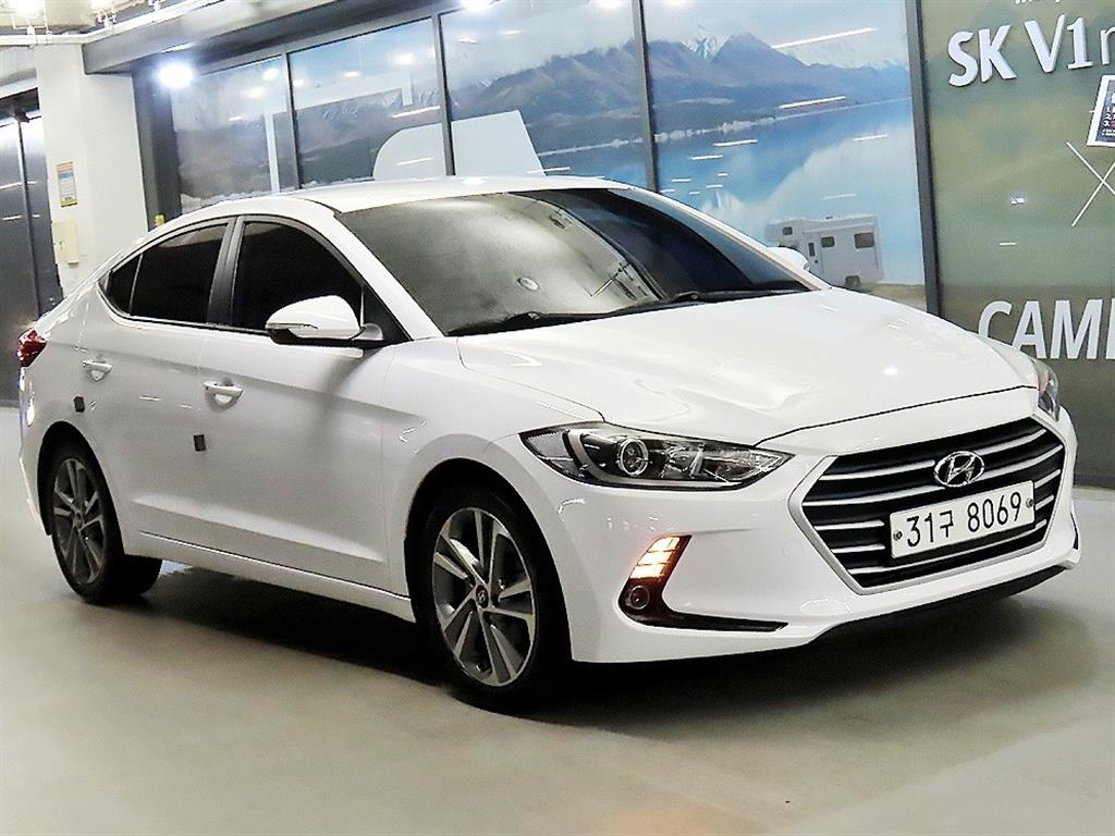 HYUNDAI Avante 2018 Blanco - Importación desde Corea - HF Imports Iquique - Foto 1