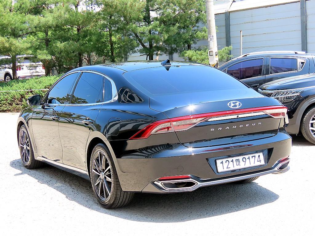 HYUNDAI Grandeur - Vista 3